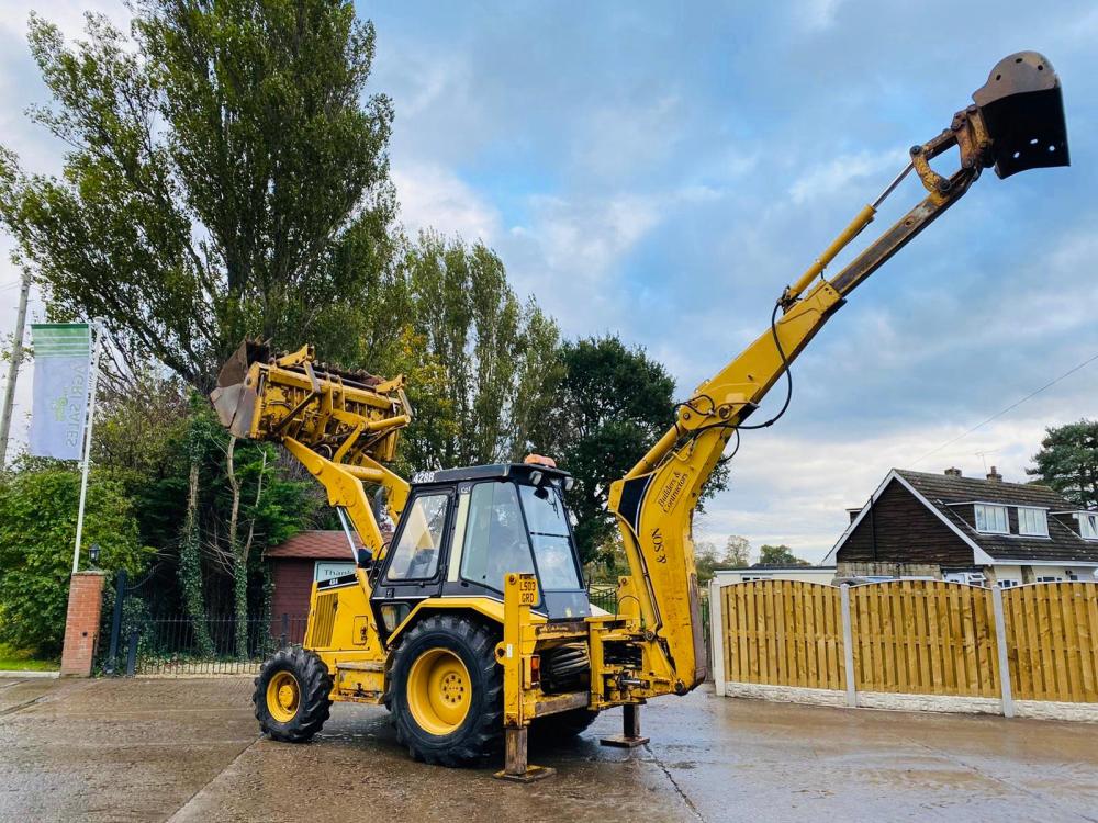 CATERPILLER 428B BACKHOE DIGGER C/W EXTENDING DIG & 5 X BUCKETS