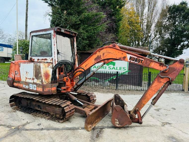 KUBOTA KH-90 EXCAVATOR C/W KUBOTA 4 CYLINDER ENGINE (SPARES AND REPAIRS) *VIDEO*