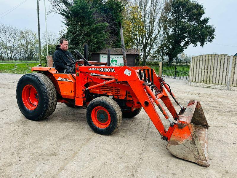 KUBOTA L2850 4WD TRACTOR C/W FRONT LOADER & BUCKET