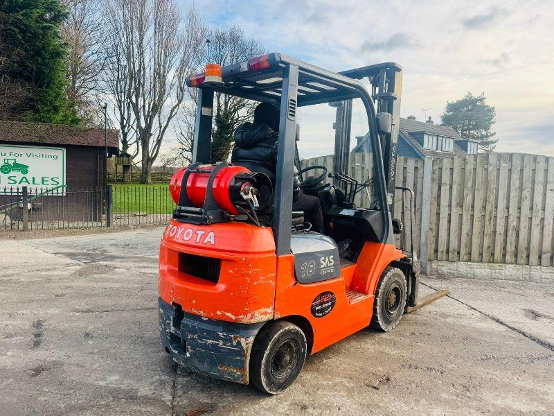 TOYOTA 18 FORKLIFT C/W PALLET TINES *VIDEO*