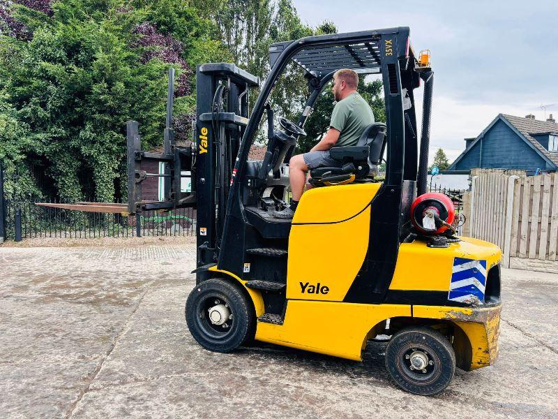 YALE GLP35VX FORKLIFT *YEAR 2018, HIGH RISED CABIN* C/W TINE POSITIONER *VIDEO*