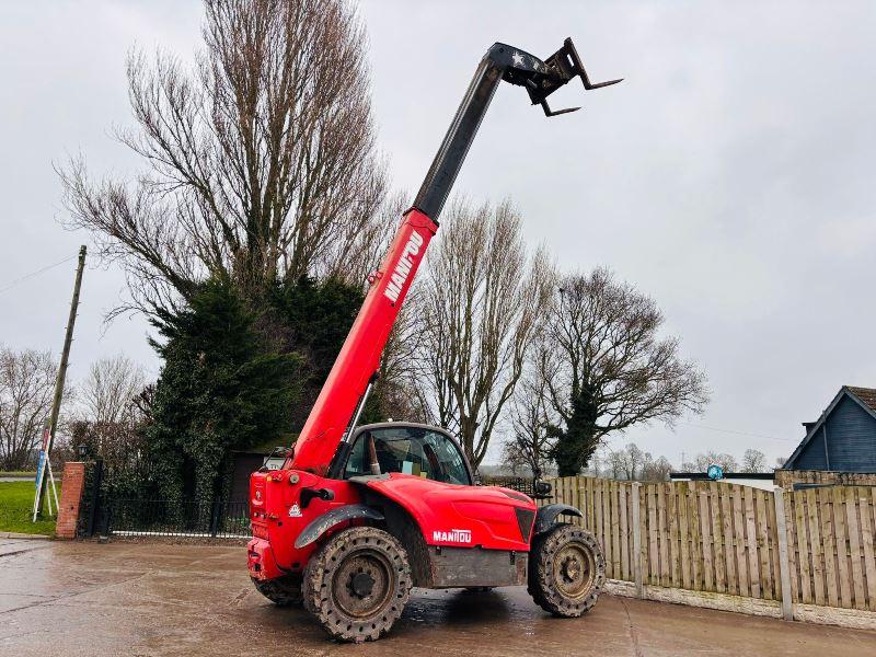 MANITOU MT 835 *C/W PALLET TINES *YEAR 2013*6650 HOURS*SOLID TYRES