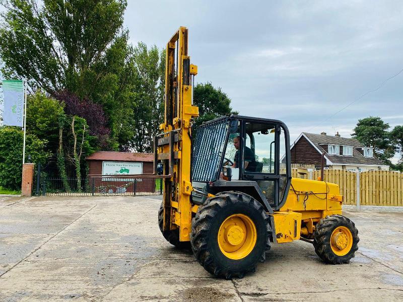 JCB 926 4WD MASTED FORKLIFT * YEAR 2000