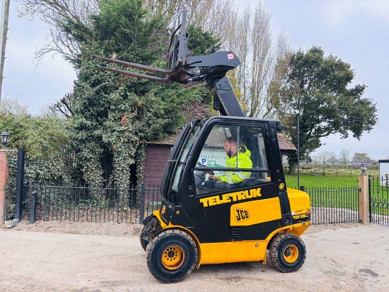 JCB TLT25D TELETRUCK C/W PALLET TINES & FULLY GLAZED CABIN