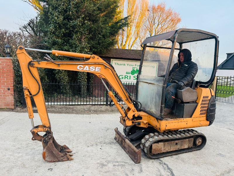 CASE TRACKED EXCAVATOR C/W RUBBER TRACKS & BLADE 