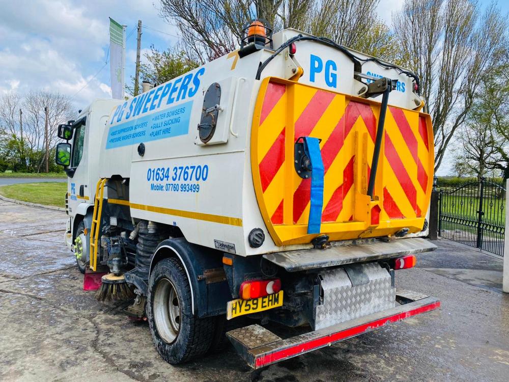 DAF LF45-160 4X2 JOHNSTON ROAD SWEEPER * YEAR 2009