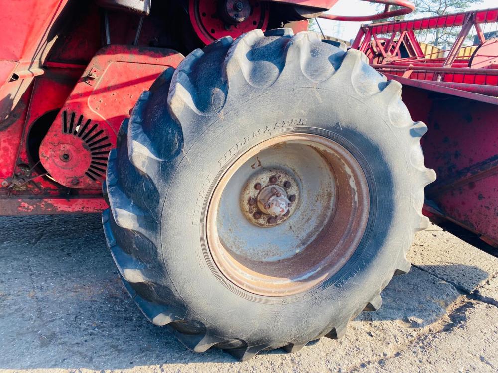 Massey Ferguson 500 Combine 7771