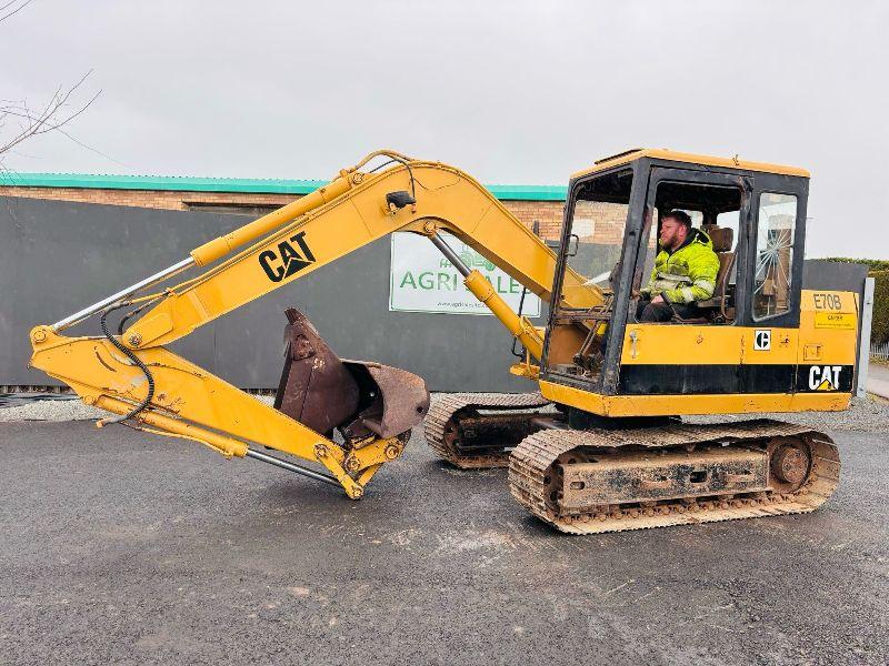 CAT E70B TRACKED EXCAVATOR *C/W 2 BUCKETS AND QUICK HITCH*VIDEO*