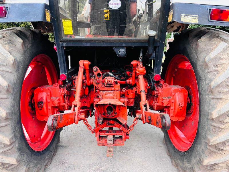 DAVID BROWN 1490 TRACTOR C/W LOADER, BUCKET, MUCK FORKS & PALLET TINES 