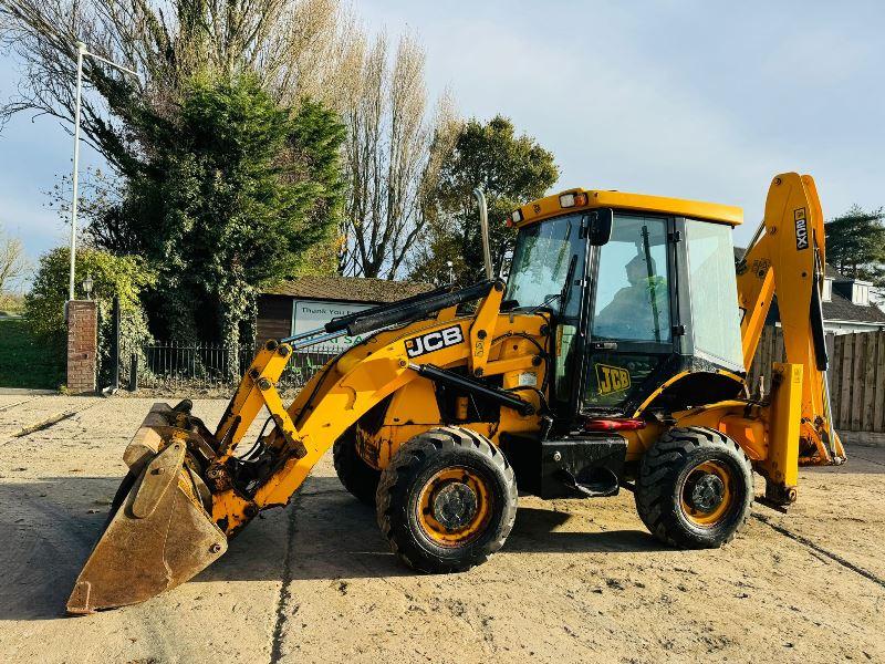 JCB 2CX 12FT 4WD BACKHOE DIGGER *YEAR 2011* C/W THREE IN ONE BUCKET 