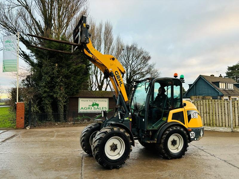 GEHL 650 4WD LOADING SHOVEL *YEAR 2017* C/W PALLET TINES *VIDEO*