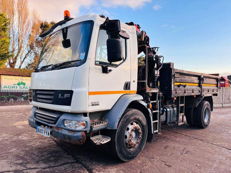 DAF LF55.220 4X2 TIPPER LORRY C/W HIAB 099 CRANE *VIDEO*