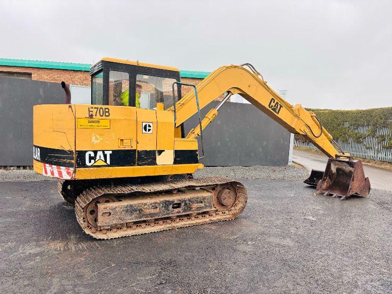 CAT E70B TRACKED EXCAVATOR *C/W 2 BUCKETS AND QUICK HITCH*VIDEO*