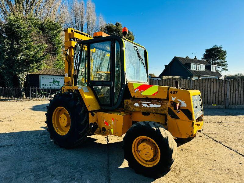 JCB 926 4WD ROUGH TERRIAN FORKLIFT C/W C/W THREE STAGE MAST 