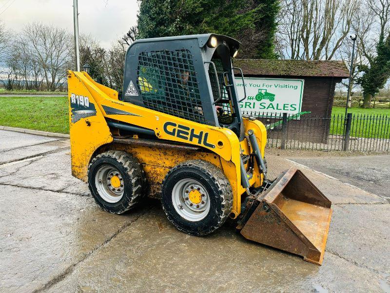 GEHL R190 SKIDSTEER *YEAR 2015* C/W BUCKET 