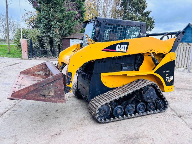 CATERPILLAR 257B TRACKED SKIDSTEER C/W FULLY GLAZED CABIN *VIDEO*