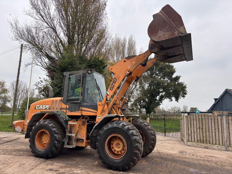 CASE 621D 4WD LOADING SHOVEL C/W BUCKET *VIDEO*