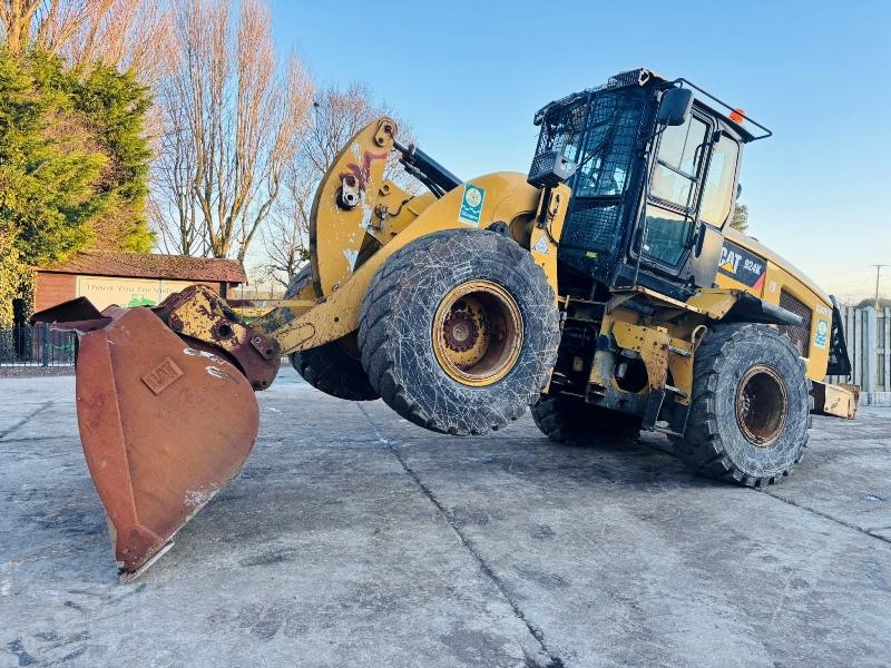 CATERPILLAR 924K 4WD LOADING SHOVEL *YEAR 2015* C/W BUCKET 