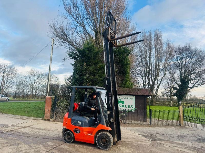 TOYOTA 18 FORKLIFT C/W PALLET TINES *VIDEO*