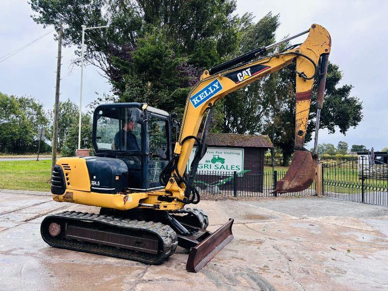 CATERPILLAR 304.5 TRACKED EXCAVATOR C/W BUCKET 