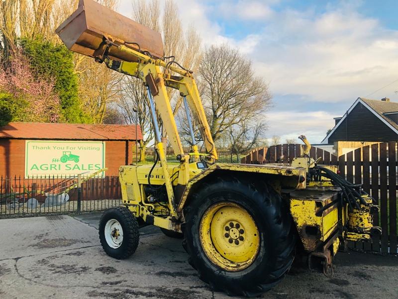 Ford 4000 Industrial Tractor C W Power Loader And Bucket