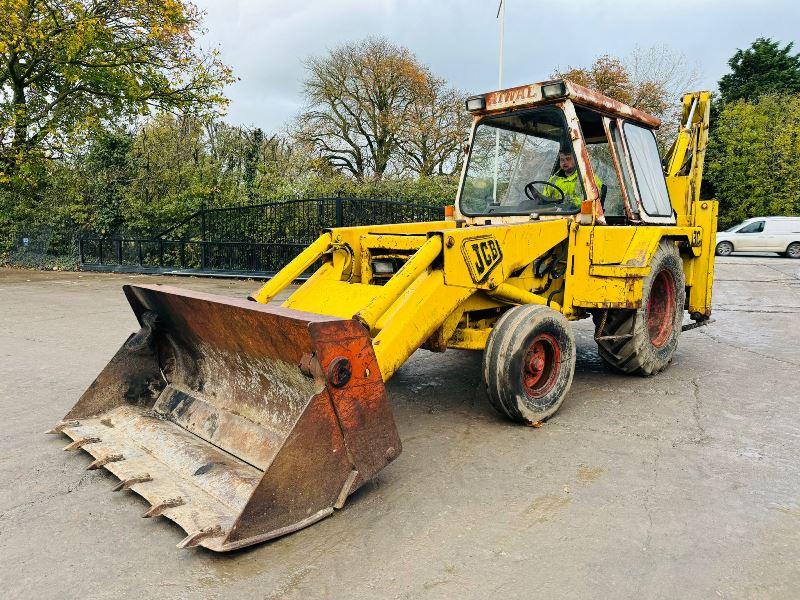 JCB 3C SERIES 3 BACKHOE DIGGER C/W FOUR IN ONE BUCKET 