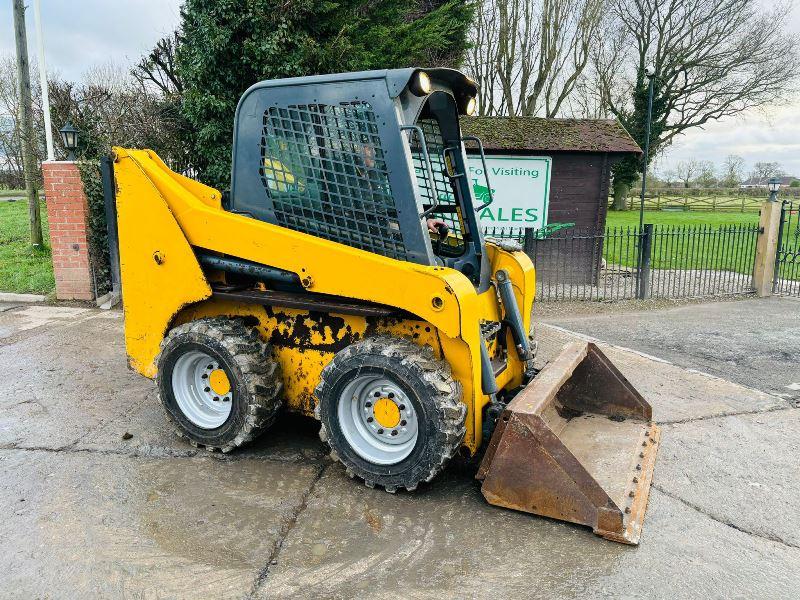 GEHL R190 SKIDSTEER *YEAR 2018, 1517 HOURS* C/W BUCKET 