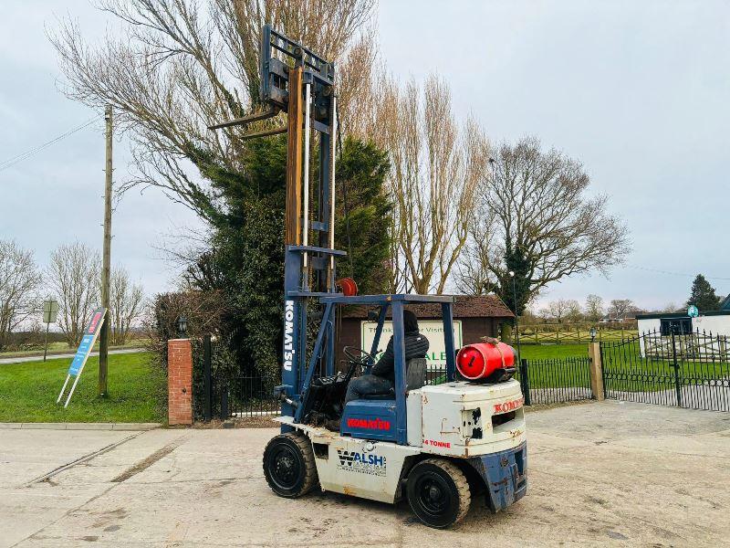 KOMATSU 4 TONNE FORKLIFT C/W SIDE SHIFT & PALLET TINES *VIDEO*