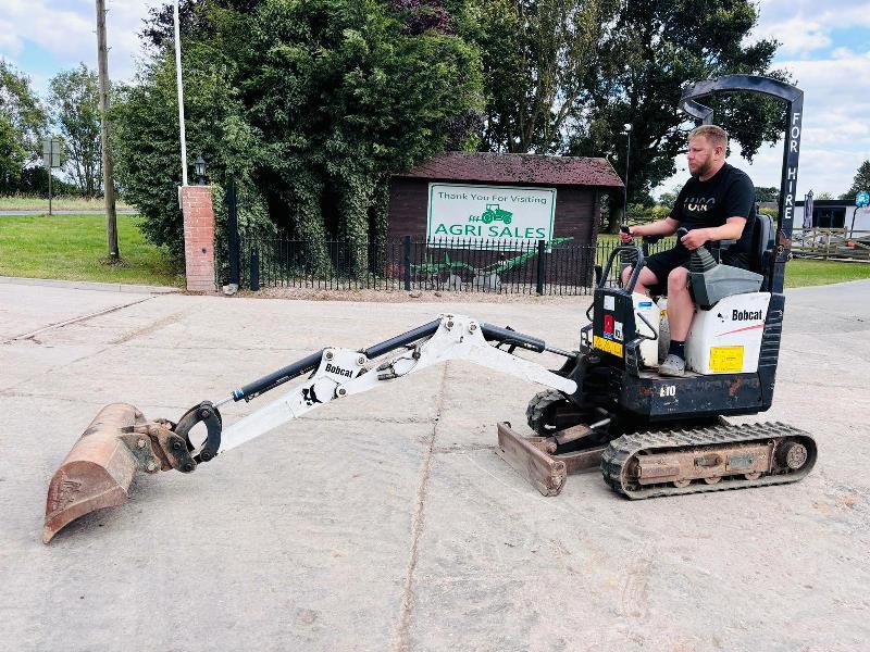 BOBCAT E10 TRACKED EXCAVATOR *YEAR 2018, 3409 HOURS* C/W EXPANDING TRACKS *VIDEO*