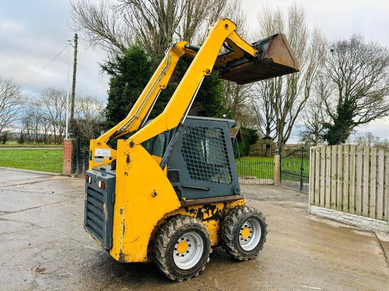 GEHL R190 SKIDSTEER *YEAR 2018, 1517 HOURS* C/W BUCKET 