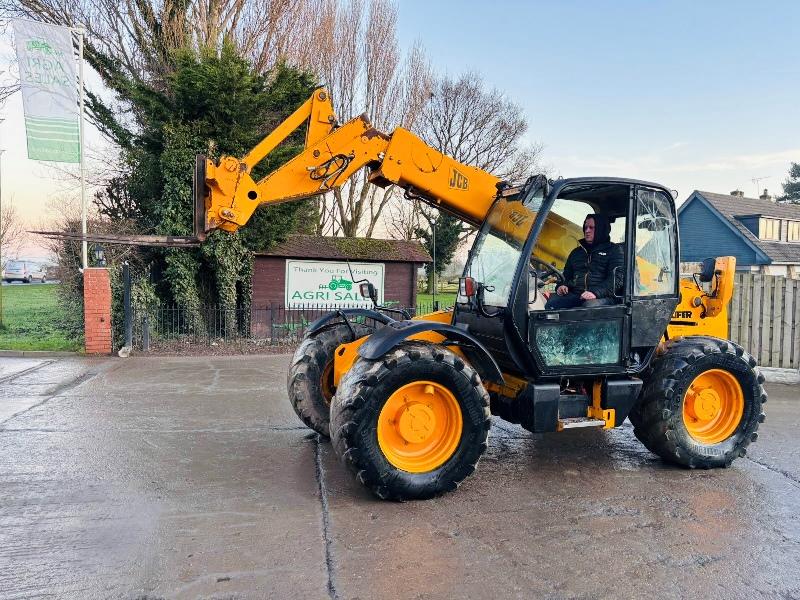 JCB 530-70 FARM SPECIAL 4WD TELEHANDLER C/W PALLET TINES *VIDEO*