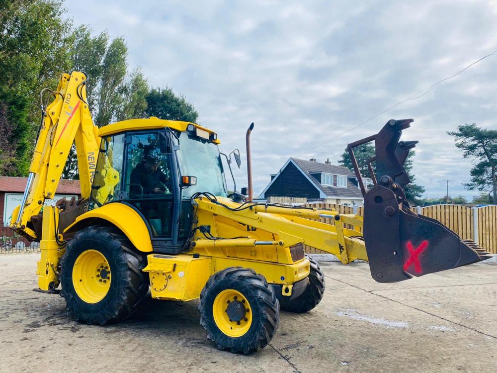 NEW HOLLAND LB110 BACK HOE DIGGER C/W EXTENDING DIG