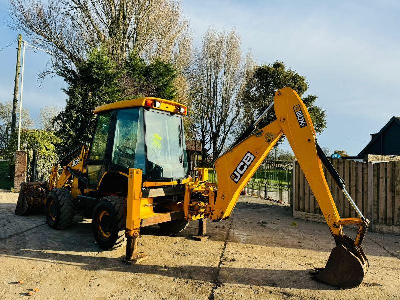 JCB 2CX 12FT 4WD BACKHOE DIGGER *YEAR 2011* C/W THREE IN ONE BUCKET 