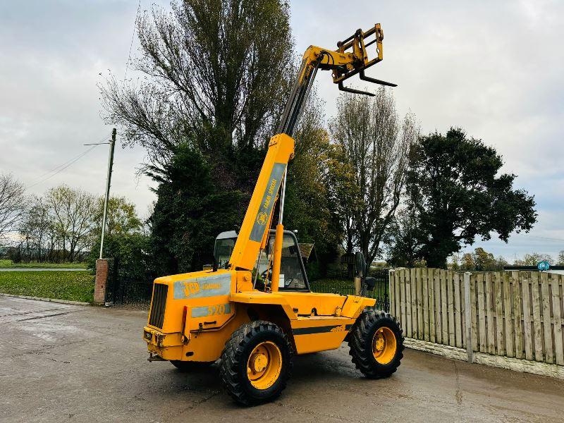 JCB 520 4WD TELEHANDLER C/W 4 WHEEL STEER & PALLET TINES 