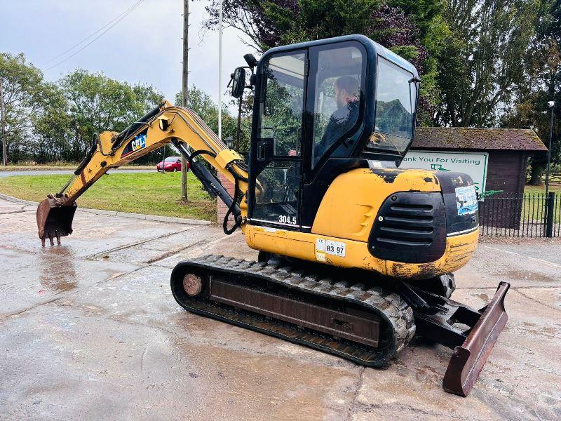 CATERPILLAR 304.5 TRACKED EXCAVATOR C/W BUCKET 