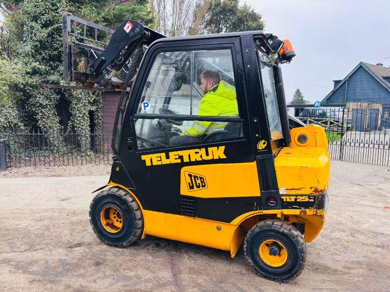 JCB TLT25D TELETRUCK C/W PALLET TINES & FULLY GLAZED CABIN