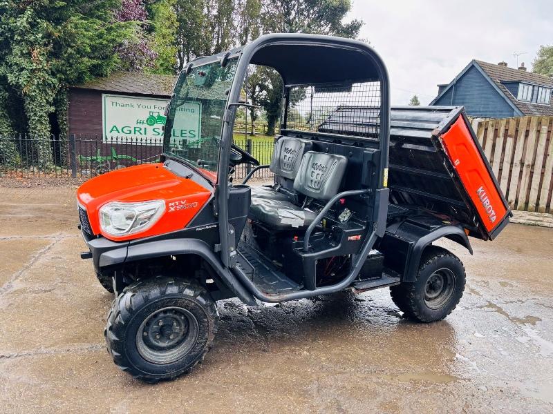 KUBOTA RTVX900 4WD UTV *YEAR 2014, ROAD REGISTERED * C/W HYDRAULIC TIP *VIDEO*