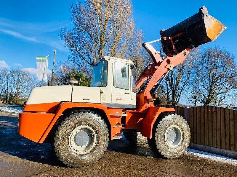 Terex Skl873 4wd Loading Shovel Year 2004 Cw Quick Hitch And Four In