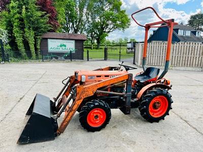 KUBOTA B6100 4WD COMPACT TRACTOR C/W FRONT LOADER AND BUCKET