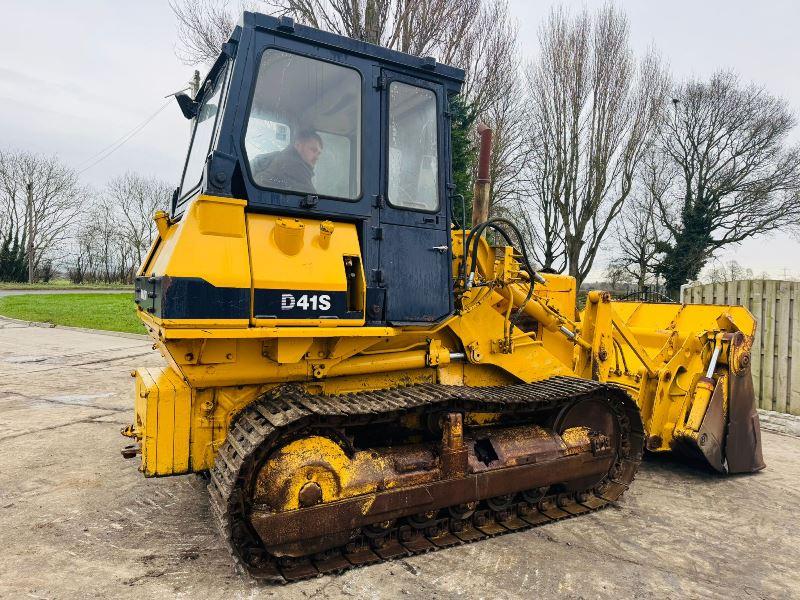 KOMATSU D41S TRACKED DROTT C/W THREE IN ONE BUCKET *VIDEO*