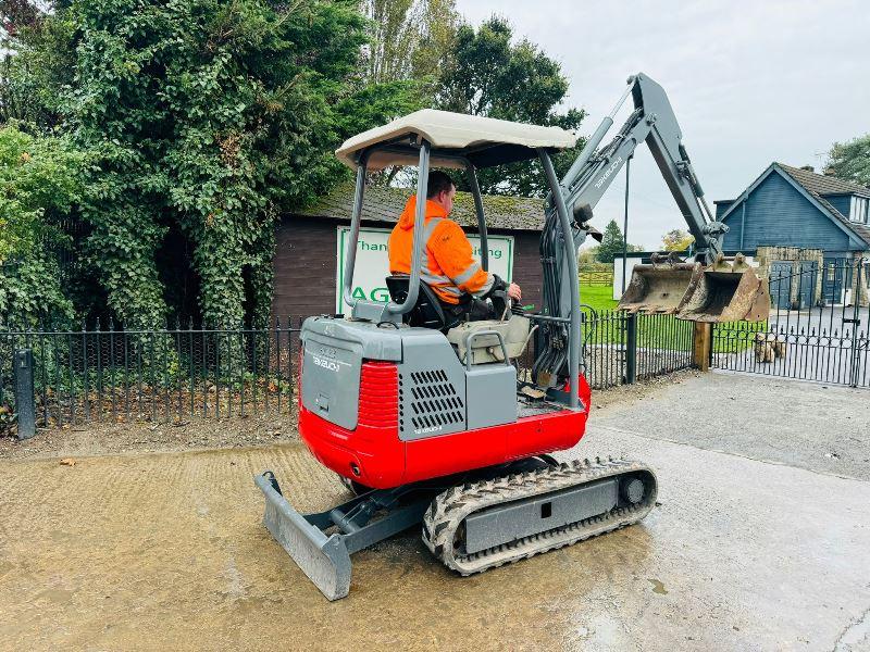 TAKEUCHI TB016 TRACKED EXCAVATOR C/W QUICK HITCH & 3 X BUCKETS *VIDEO*