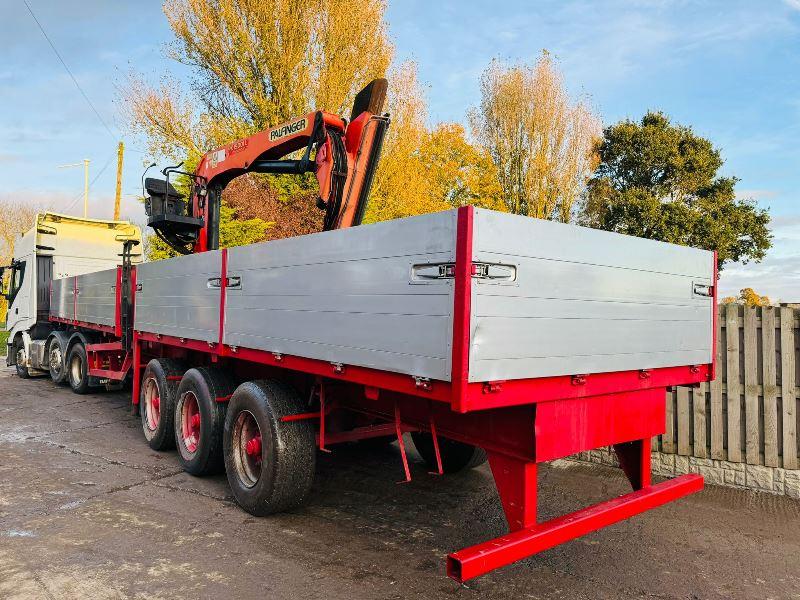 TRI-AXLE FLAT BED TRAILER C/W PALFINGER 15001L CRANE *VIDEO*