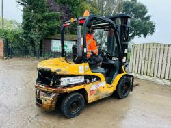 CATERPILLAR 35 DIESEL FORKLIFT C/W THREE STAGE MAST *VIDEO*