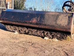 ROAD BRUSH C/W COLLECTION BUCKET TO SUIT SKIDSTEER 