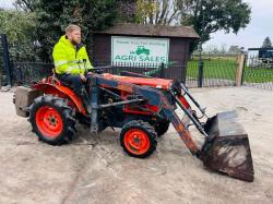 KUBOTA B7100D 4WD TRACTOR C/W FRONT LOADER & REAR WEIGHT BLOCK 