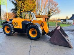 JCB 526-56 4WD TELEHANDLER *AG SPEC, YEAR 2009* C/W BUCKET  