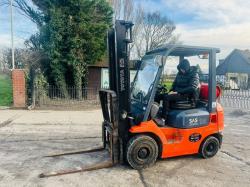 TOYOTA 18 FORKLIFT C/W PALLET TINES *VIDEO*