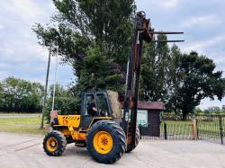 MASSEY FERGUSON TT3.0 ROUGH TERRIAN FORKLIFT C/W SIDE SHIFT 