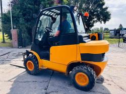 JCB TLT30D 4WD TELETRUCK C/W PALLET TINES *VIDEO*