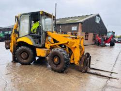 JCB 2CX 4WD BACKHOE DIGGER C/W PALLET TINES * NO DRIVE * VIDEO *